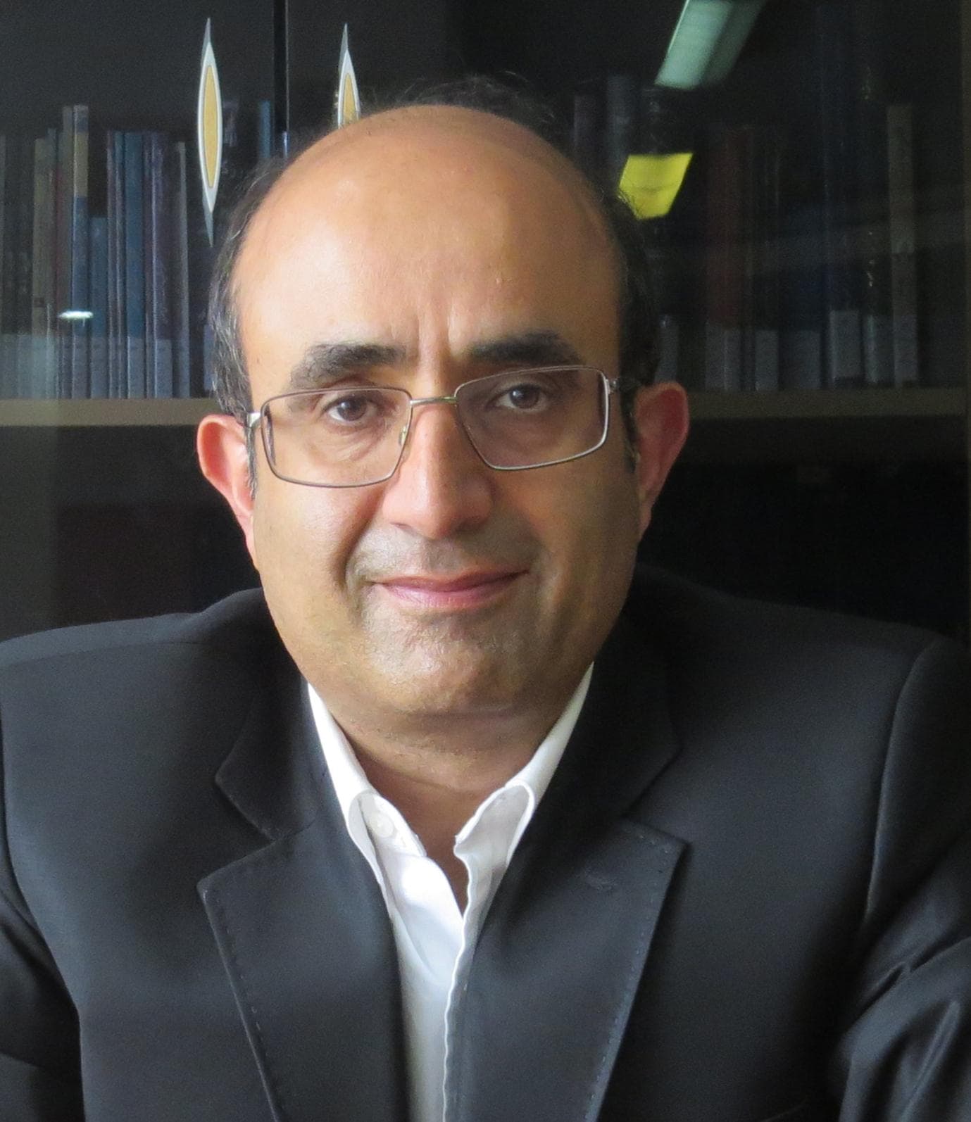 دکتر محمد بهگام شادمهر